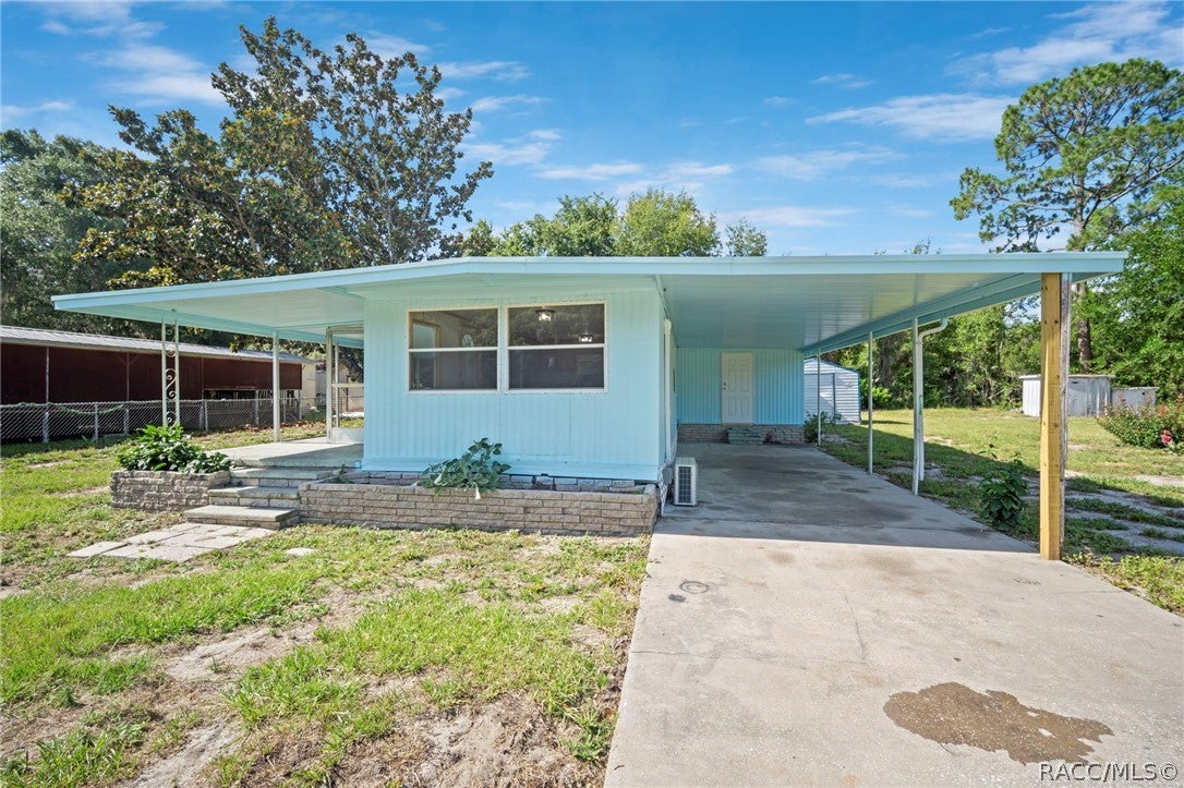 1389 NW 7 Ln, Lake Panasoffkee, FL 33538 photo