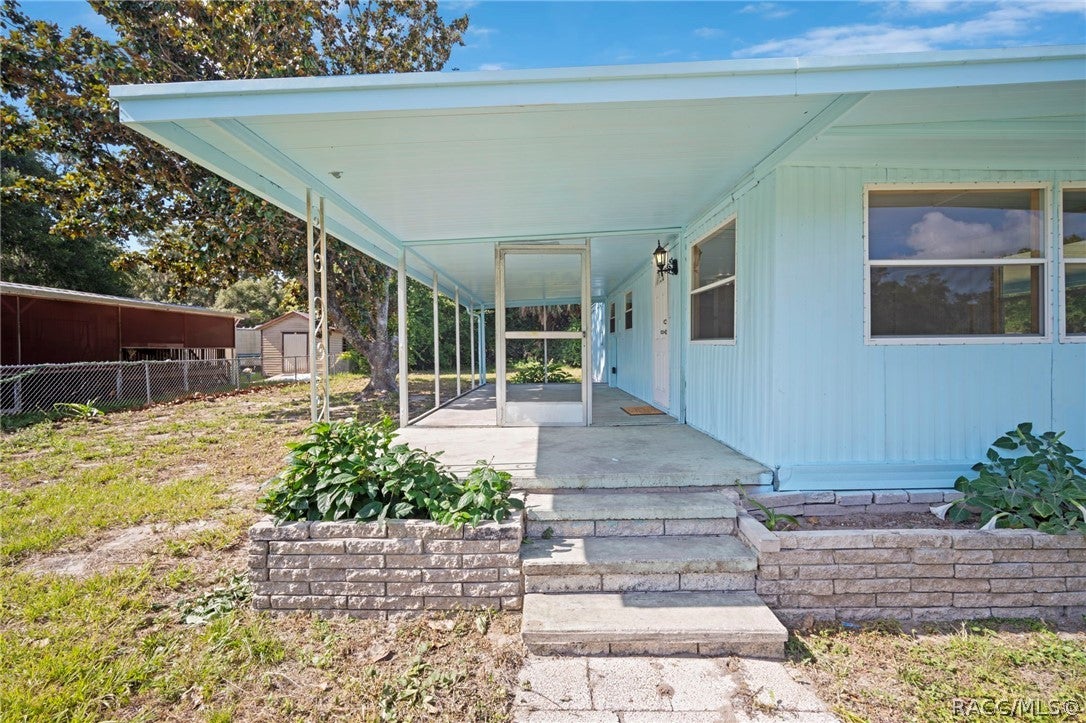 1389 7 Ln, Lake Panasoffkee, FL 33538