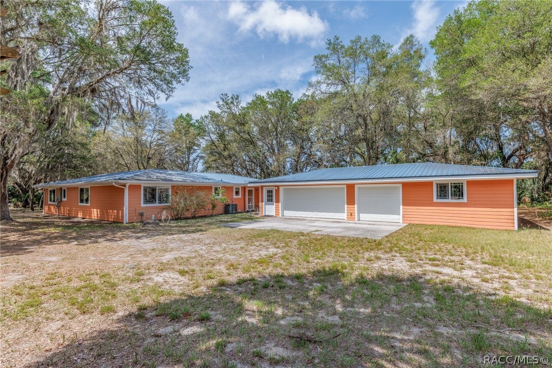 8977 Emerald Oaks Dr, Crystal River, FL 34428