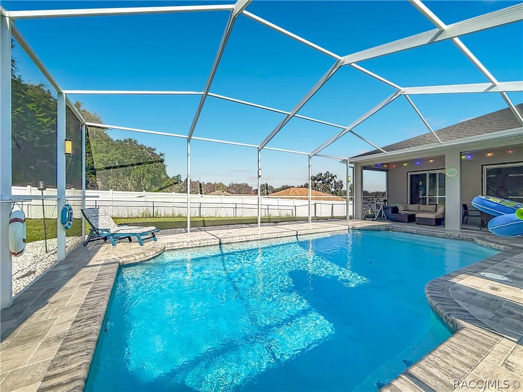 5904 W Meadowpark Ln, Crystal River, FL 34429 photo