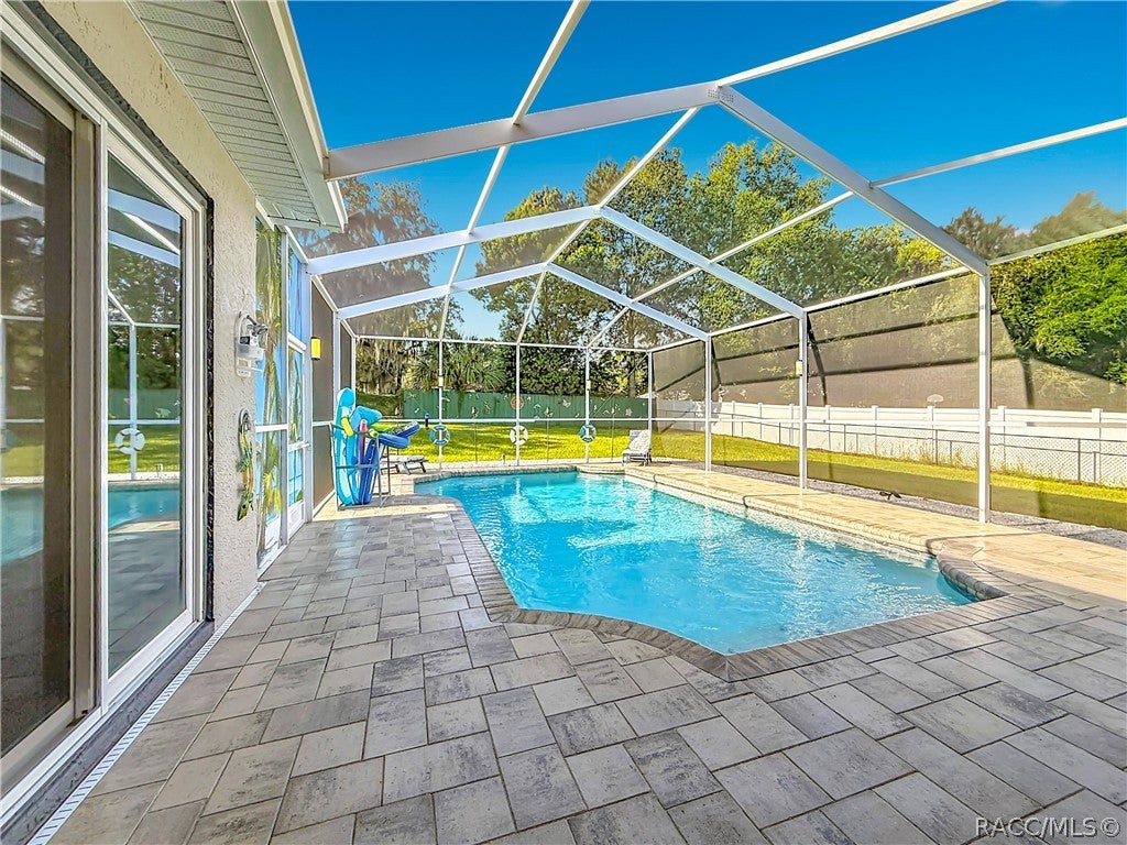 5904 W Meadowpark Ln, Crystal River, FL 34429 photo