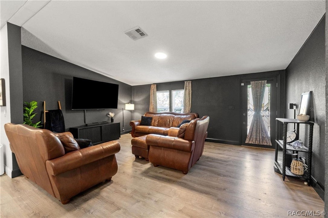 6886 W Edgewood Ln, Homosassa, FL 34448 photo