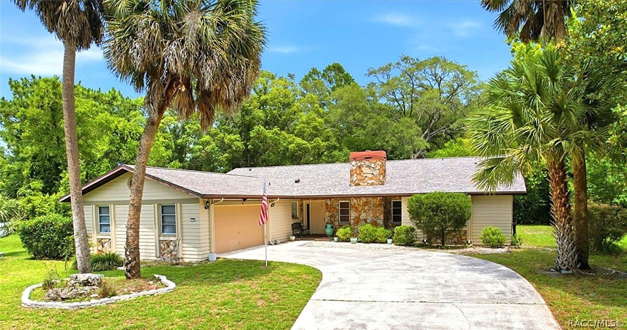 5 Sycamore Ct, Homosassa, FL 34446