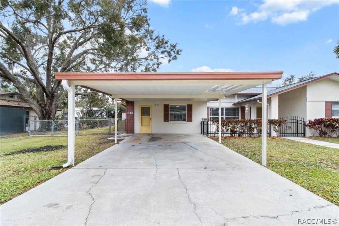 512 SE Paradise Point Rd, Crystal River, FL 34429 photo