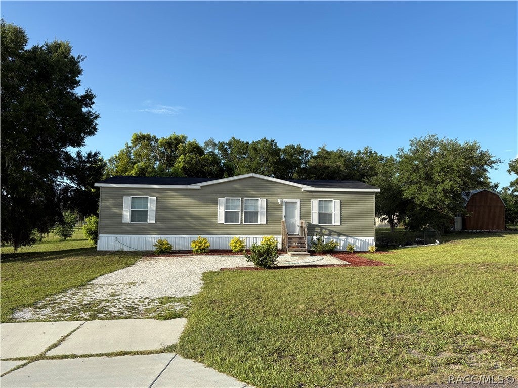 8054 Shetland Ln, Floral City, FL 34436