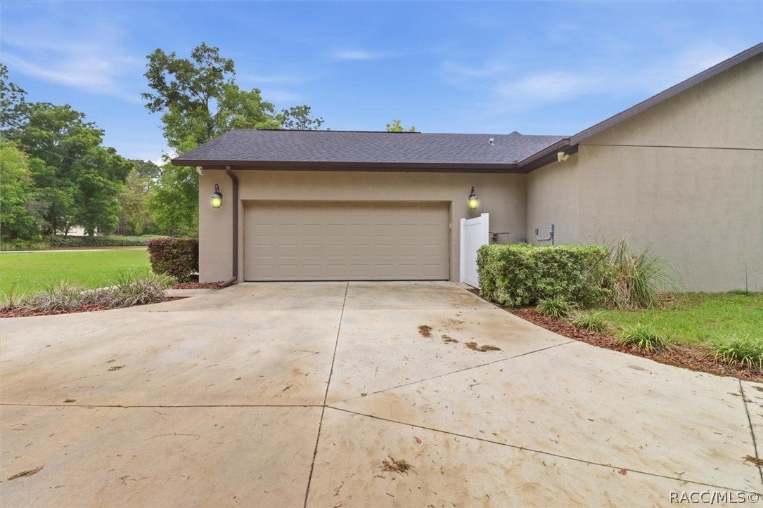 2463 W Axelwood Dr, Beverly Hills, FL 34465 photo