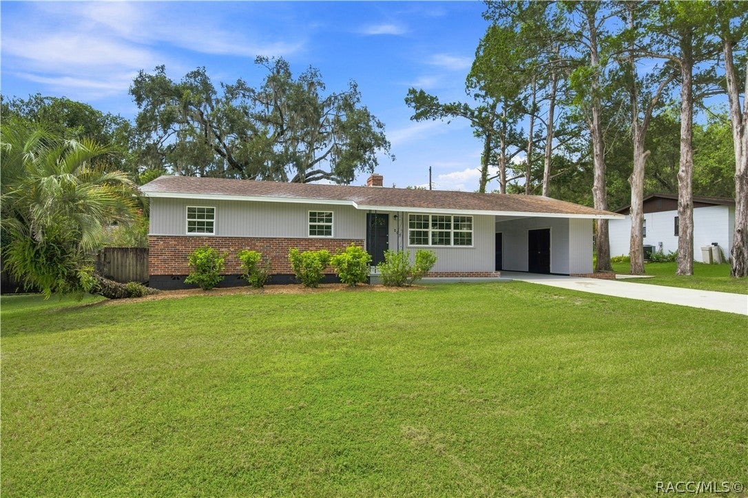 221 Alpine Cir, Brooksville, FL 34601