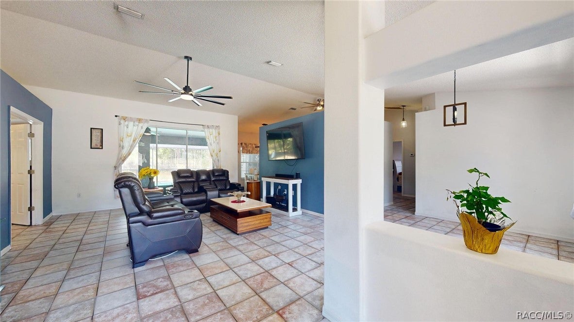 2685 W Apricot Dr, Beverly Hills, FL 34465 photo