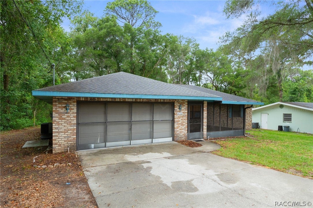3754 S Apopka Ave, Inverness, FL 34452 photo
