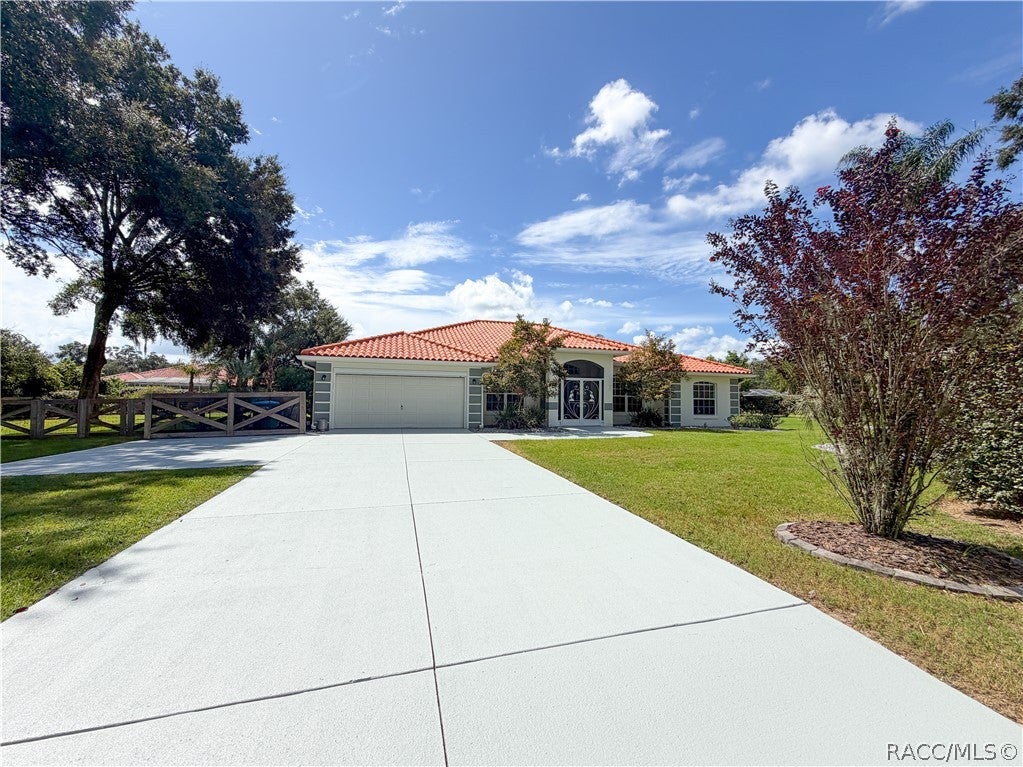 4212 E Amsterdam St, Inverness, FL 34453 photo