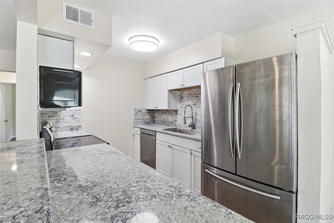 1010 S Bel Air Dr, Inverness, FL 34450 photo