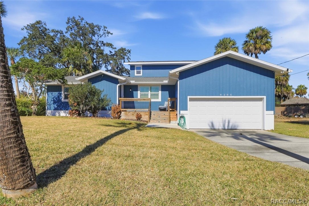 9205 Harbor Isle Ct, Crystal River, FL 34429