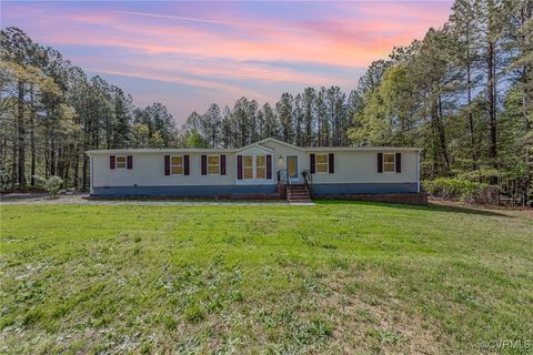 Single Family Residence in Essex VA 1223 Ullainee Road.jpg
