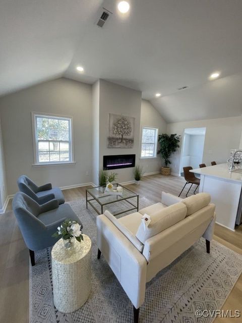 Single Family Residence in Caret VA 471 Pedro Pitts Road 4.jpg