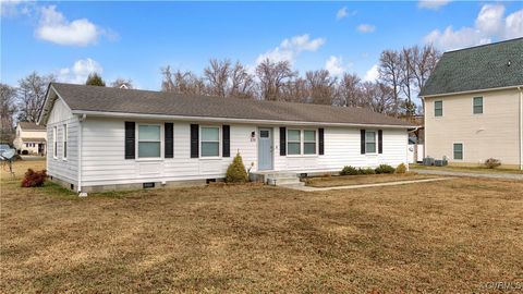 Single Family Residence in Dunnsville VA 239 Marine Drive.jpg