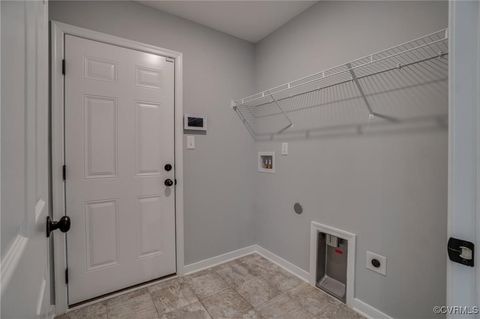 Single Family Residence in Tappahannock VA 113 Logan Way 19.jpg