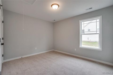 Single Family Residence in Tappahannock VA 113 Logan Way 22.jpg