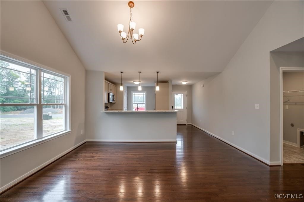 Single Family Residence in Tappahannock VA 113 Logan Way 13.jpg