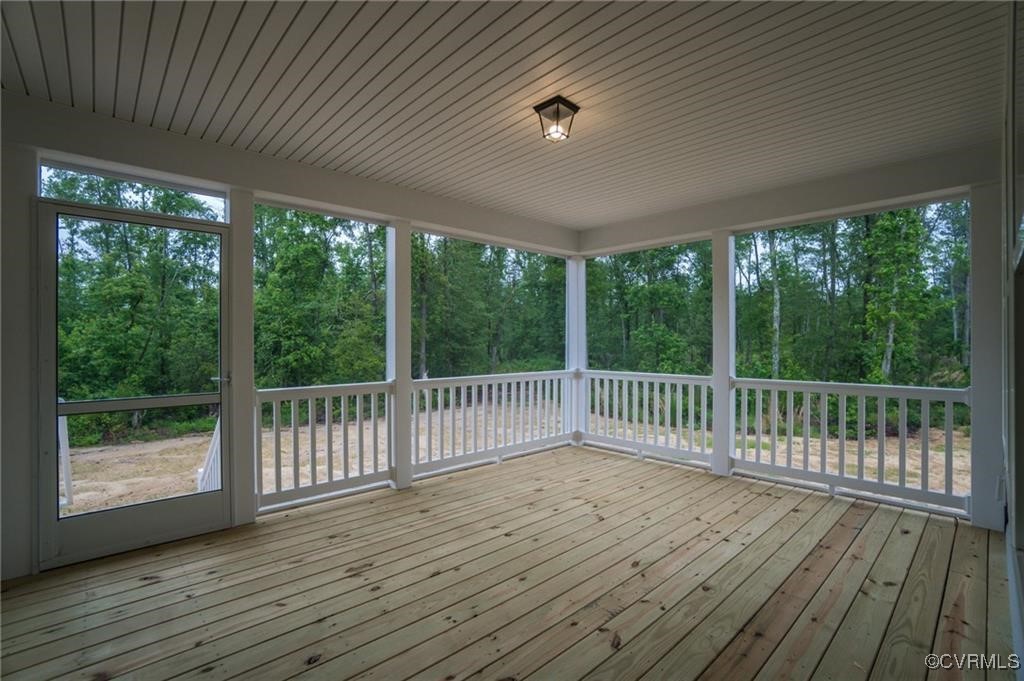 Single Family Residence in Tappahannock VA 113 Logan Way 24.jpg