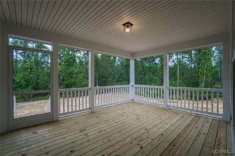 Single Family Residence in Tappahannock VA 113 Logan Way 24.jpg