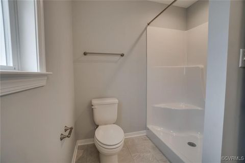 Single Family Residence in Tappahannock VA 113 Logan Way 18.jpg