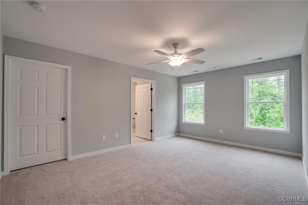 Single Family Residence in Tappahannock VA 113 Logan Way 14.jpg