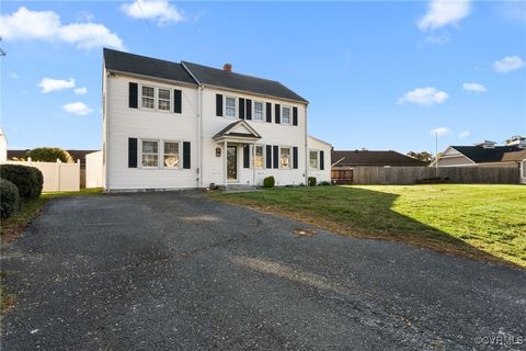 Single Family Residence in Tappahannock VA 818 Essex Street.jpg