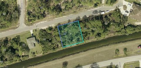  in LEHIGH ACRES FL 1913 Dixie WAY.jpg