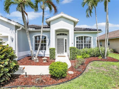 Single Family Residence in FORT MYERS FL 13860 White Gardenia WAY.jpg