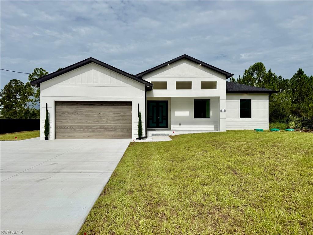 919 Hibiscus Ave, Lehigh Acres, FL 33972