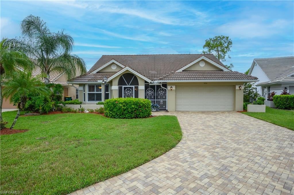 5854 Westbourgh Ct, Naples, FL 34112 photo