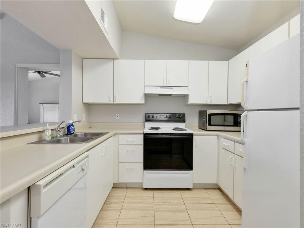 8284 Key Royal Circle 1331, Naples, FL 34119 photo