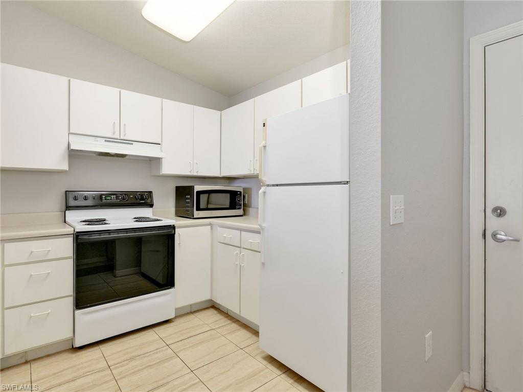 8284 Key Royal Circle 1331, Naples, FL 34119 photo