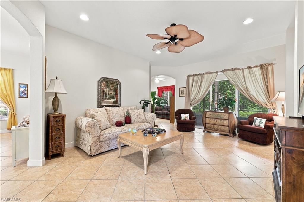 6116 Highwood Park Ln, Naples, FL 34110 photo