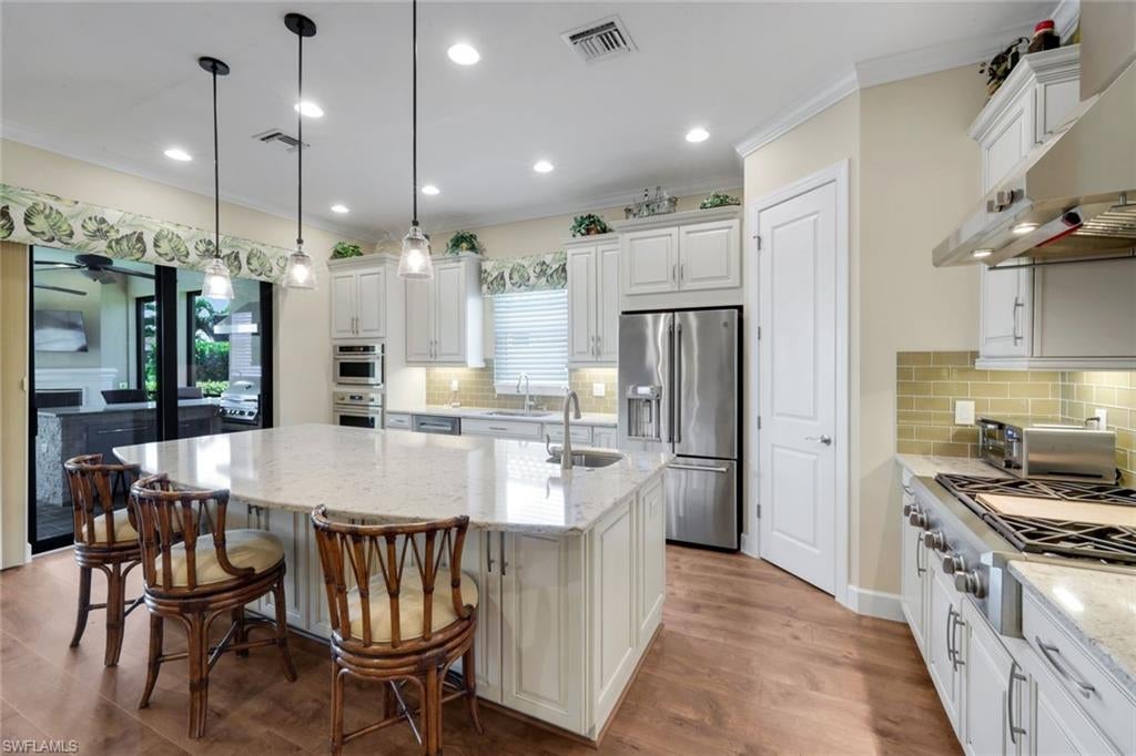 8362 Viale Cir, Naples, FL 34114 photo
