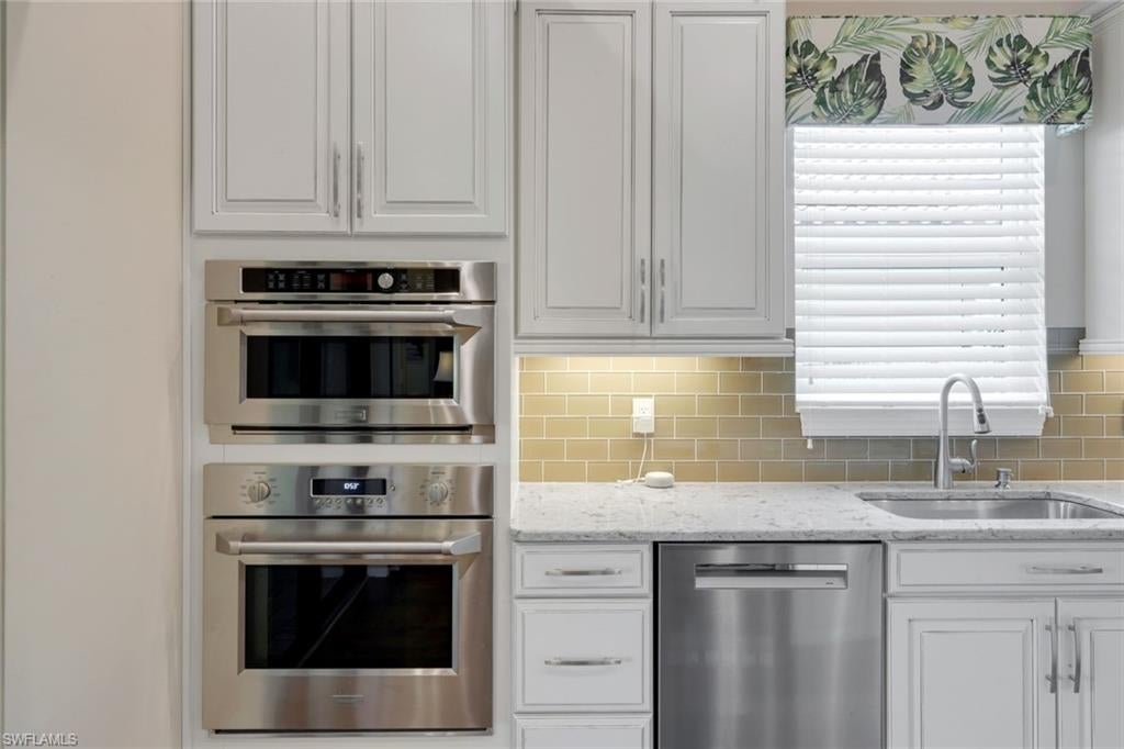 8362 Viale Cir, Naples, FL 34114 photo