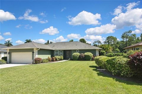 Single Family Residence in BONITA SPRINGS FL 11831 Amanda LN.jpg