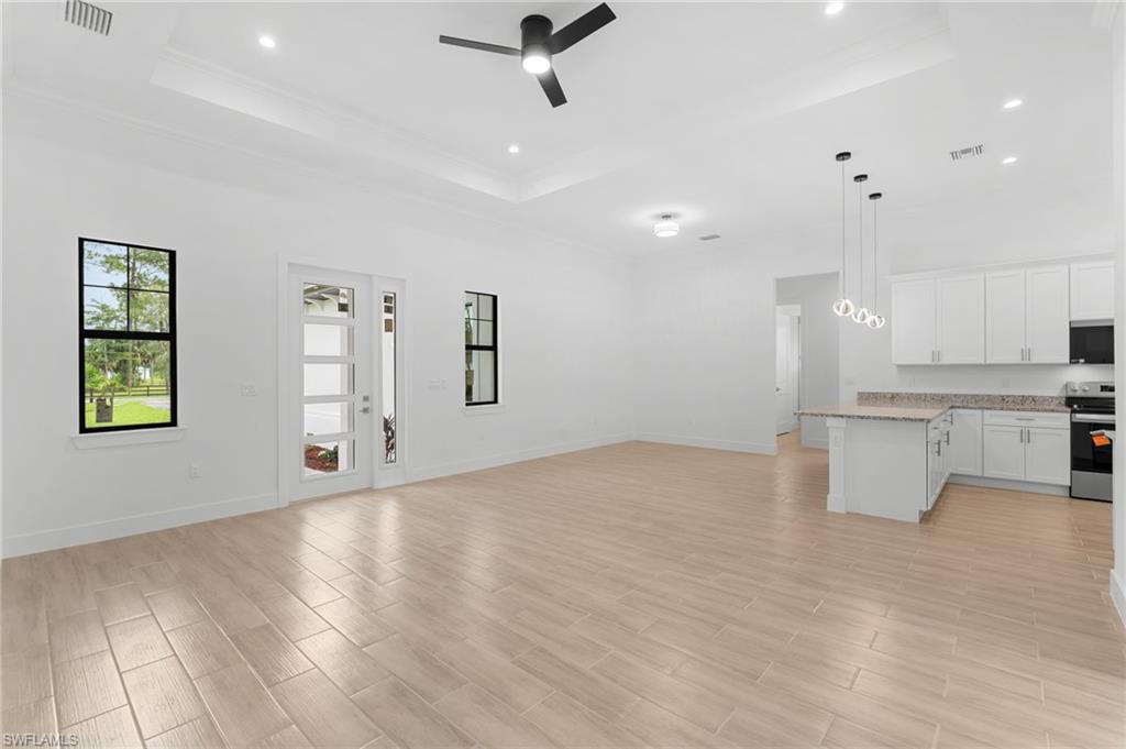 887 6 St, Naples, FL 34117 photo