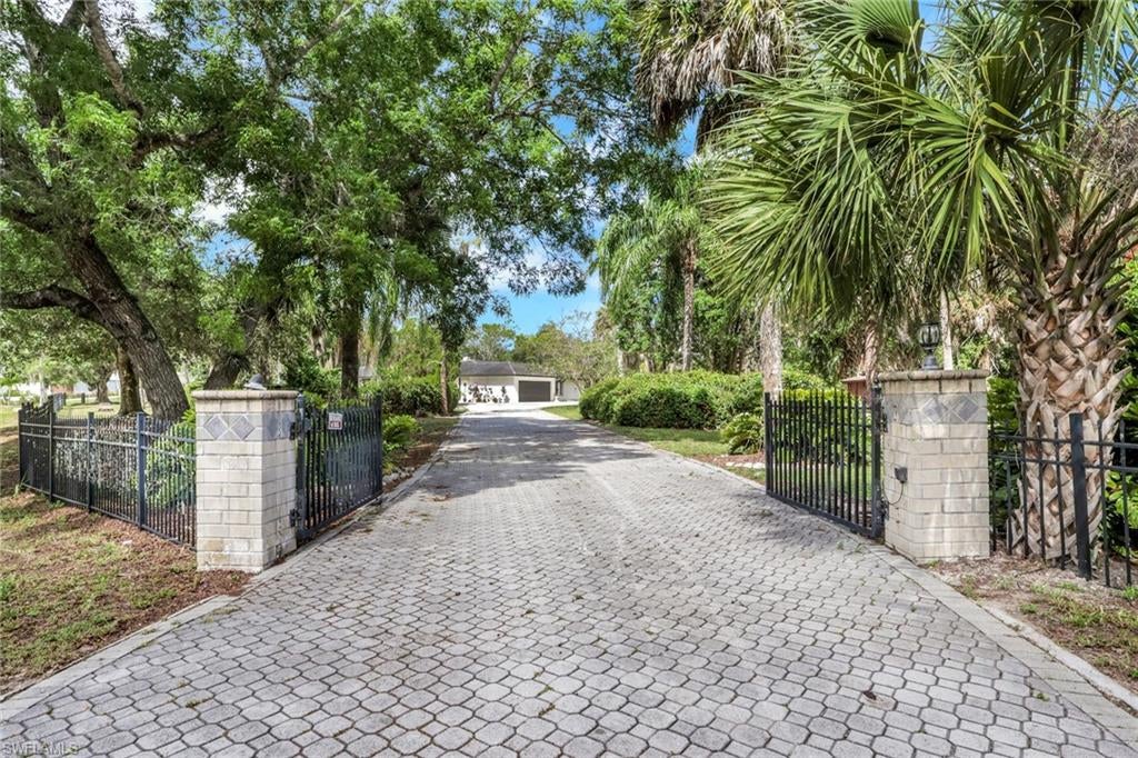 27126 Rue De Paix, Bonita Springs, FL 34135 photo