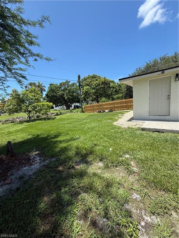 5458 Sholtz St, Naples, FL 34113 photo