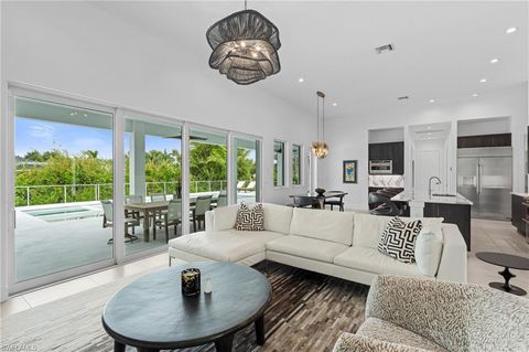 Single Family Residence in NORTH FORT MYERS FL 12601 Apopka CT 16.jpg