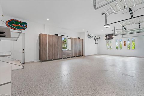 Single Family Residence in NORTH FORT MYERS FL 12601 Apopka CT 39.jpg