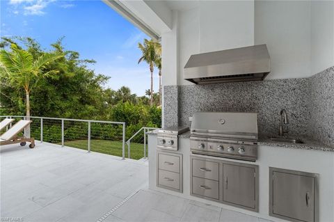 Single Family Residence in NORTH FORT MYERS FL 12601 Apopka CT 5.jpg