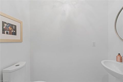 Single Family Residence in NORTH FORT MYERS FL 12601 Apopka CT 30.jpg