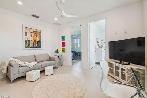 Single Family Residence in NORTH FORT MYERS FL 12601 Apopka CT 33.jpg