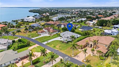 Single Family Residence in NORTH FORT MYERS FL 12601 Apopka CT 44.jpg