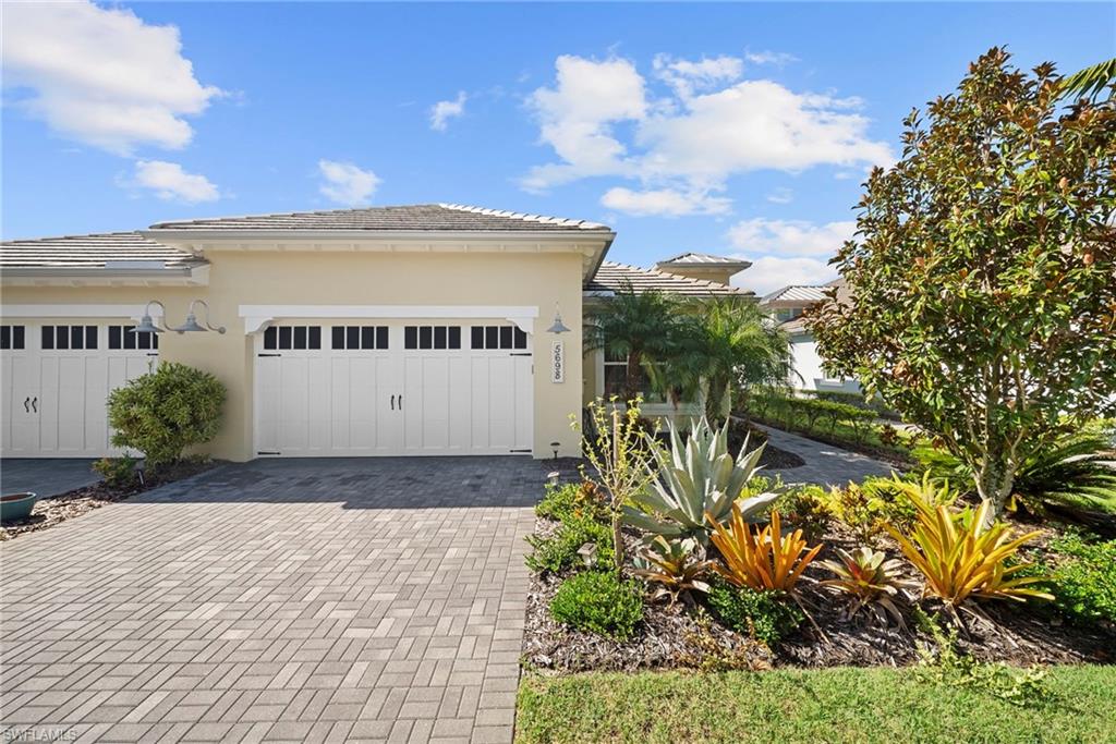 5698 Elbow Ave, Naples, FL 34113 photo