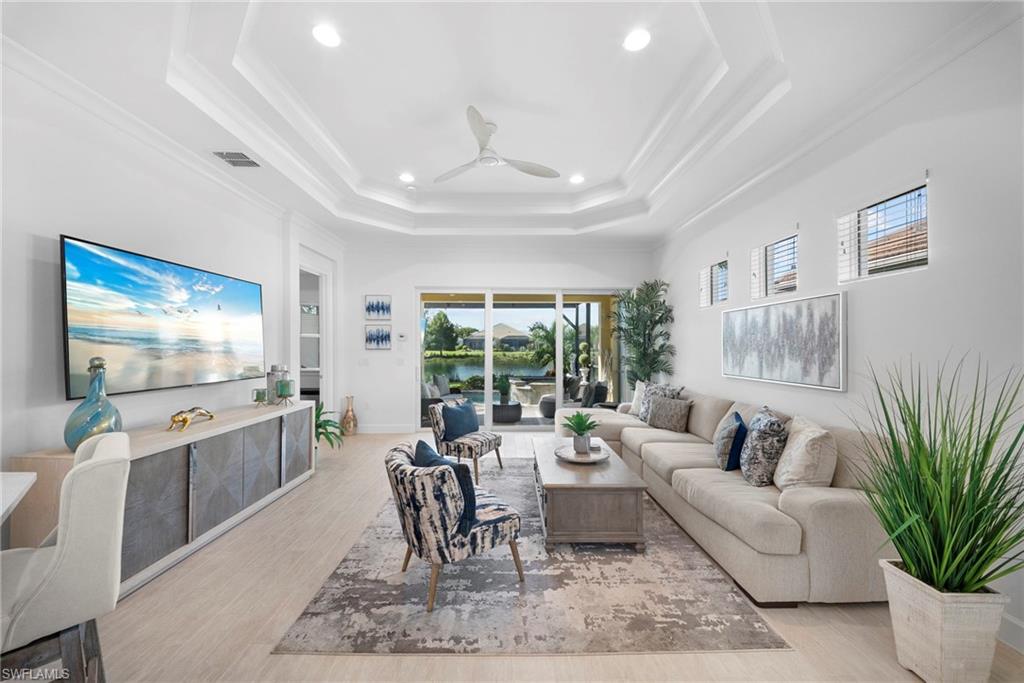 5698 Elbow Ave, Naples, FL 34113 photo