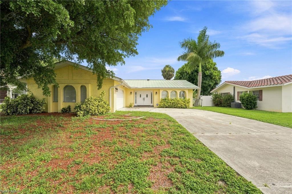 902 El Dorado Pkwy, Cape Coral, FL 33904