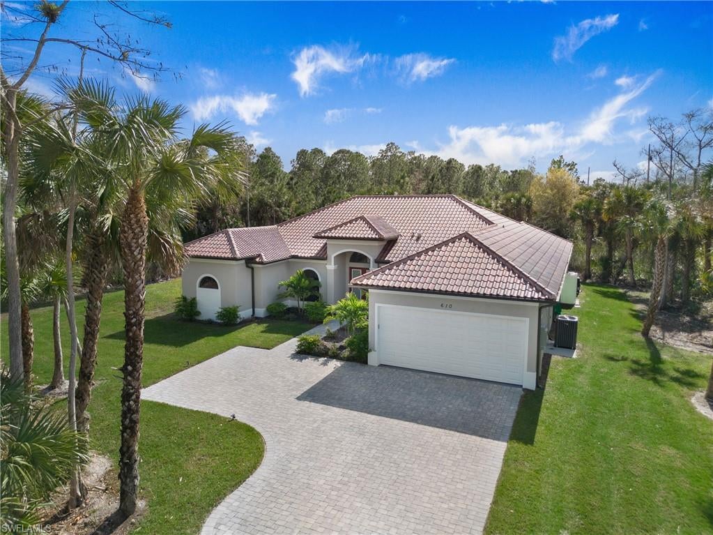 610 25 Ave, Naples, FL 34120